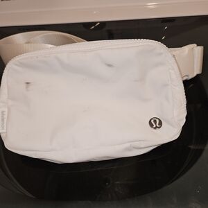 lululemon athletica belt bag - white